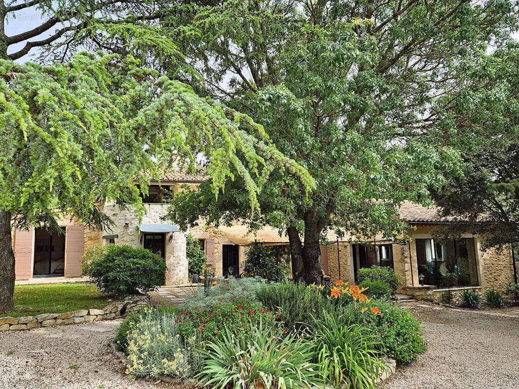 Maison à MONTELIMAR