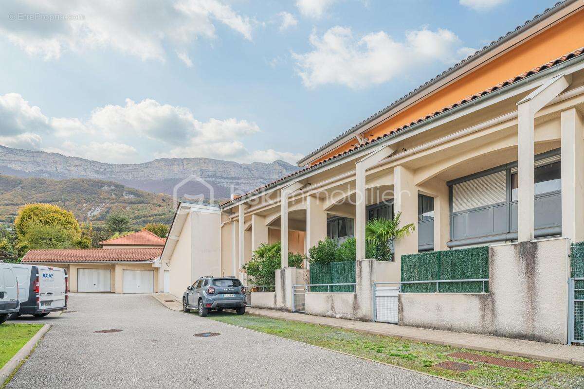 Appartement à CLAIX