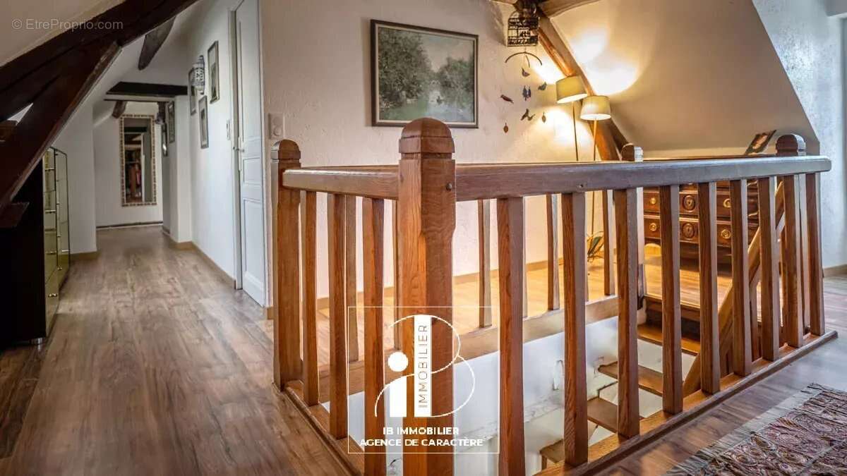 Maison à GREZ-SUR-LOING