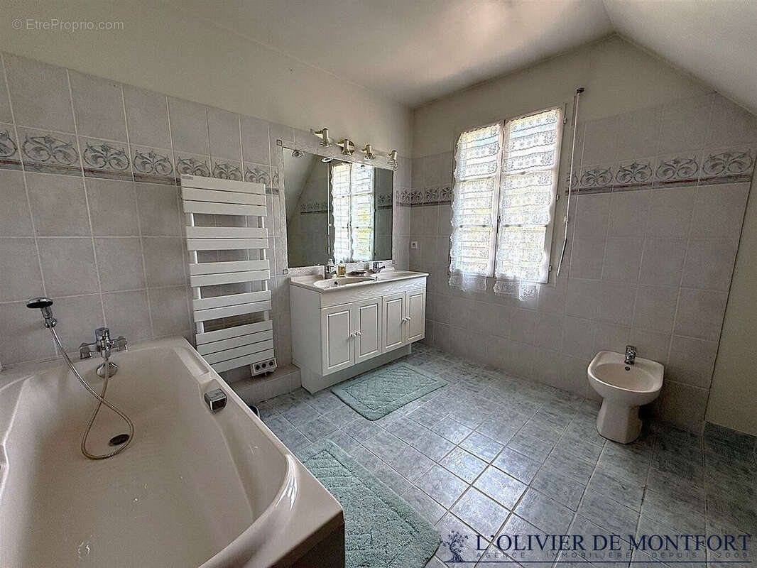 Maison à MONTFORT-L'AMAURY