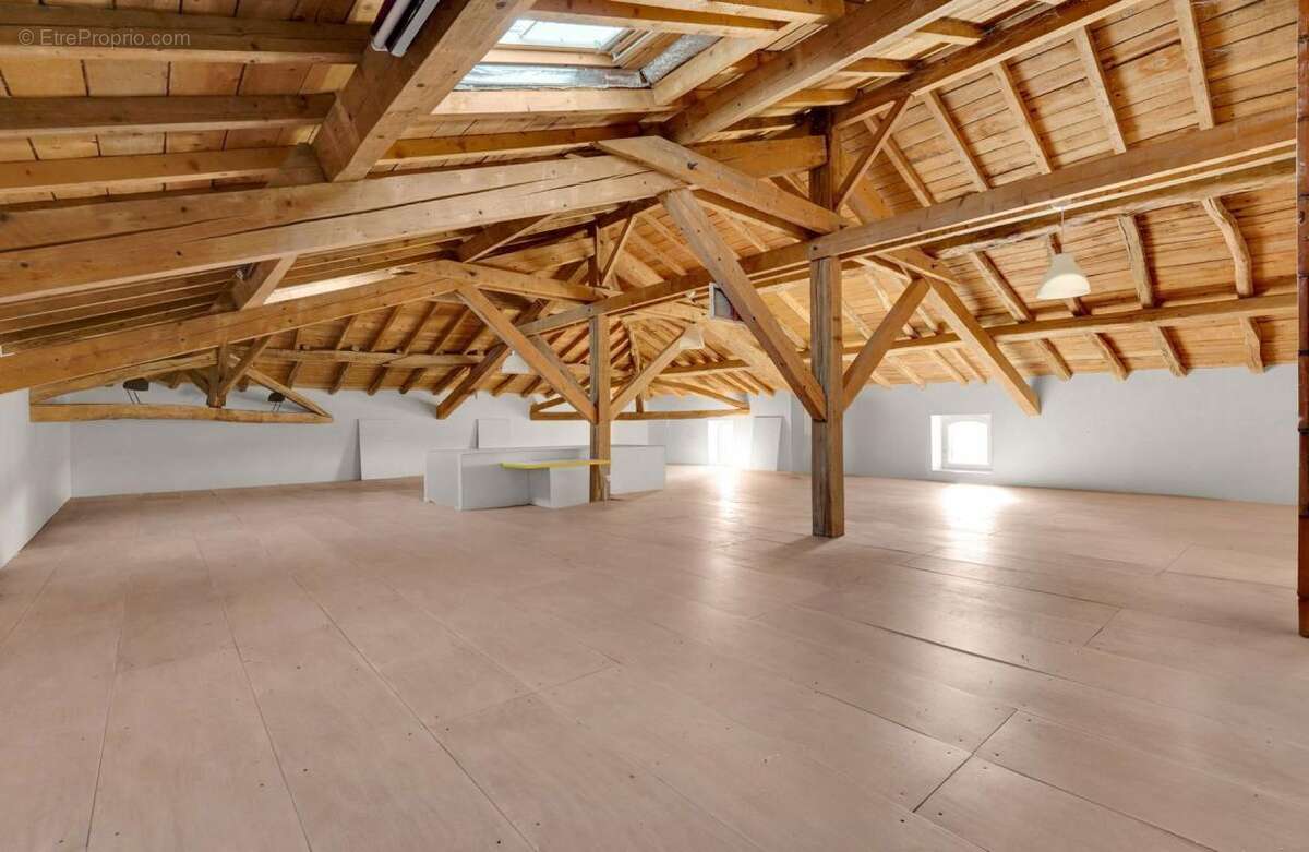 Maison à CASTELNAU-PICAMPEAU