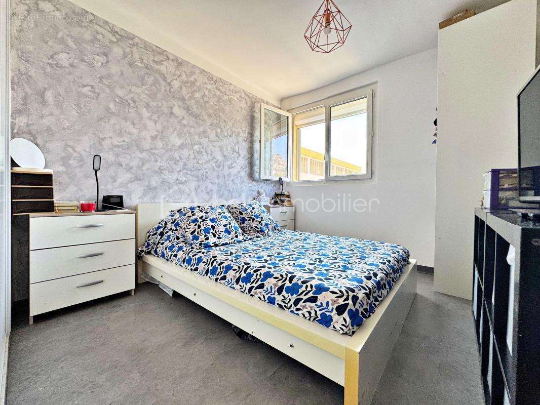 Dpt var - hyeres-les-palmiers - appartement t4 de 73 m² en duplex - 2 eme et 3 eme etage - photo 12
