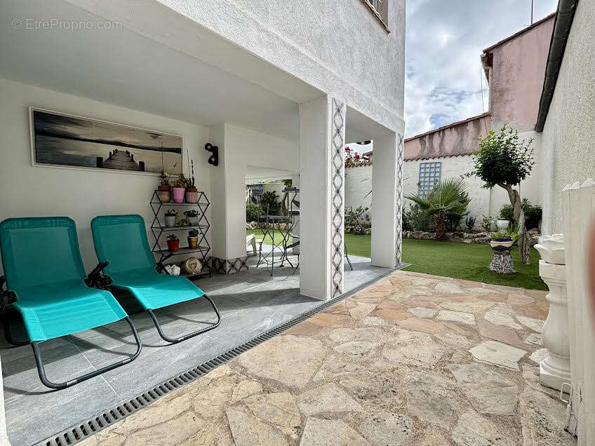 Maison à VALLAURIS