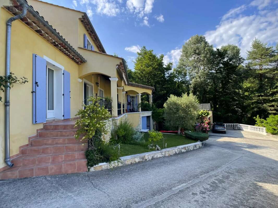 Maison à TOURRETTE-LEVENS