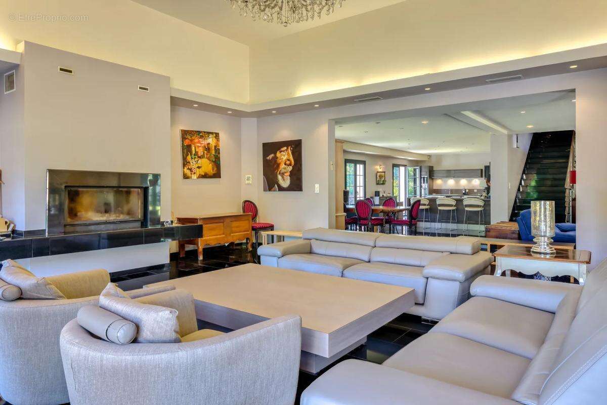 Maison de 6 pièces de 320 m² à Villez-sur-le-Neubourg - photo 4