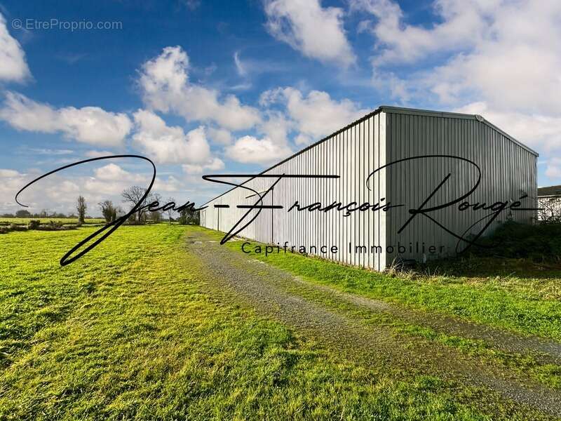 Maison à TOURVILLE-SUR-SIENNE