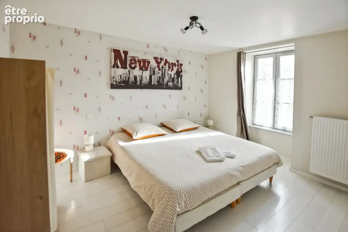 Propriété rénovée de 324 m² avec terrain à COUCHES (71) - photo 18