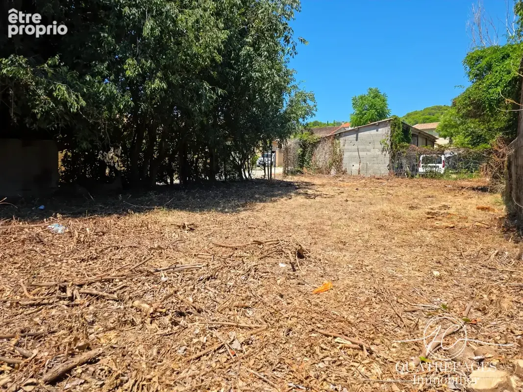 Terrain constructible de 488 m2 idéalement situé à deux pas du centre-ville de Beaucaire. - photo 4