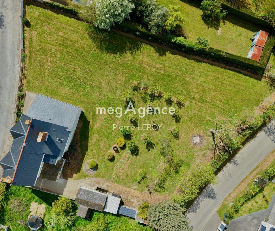 Maison à LE BOURG-D'IRE