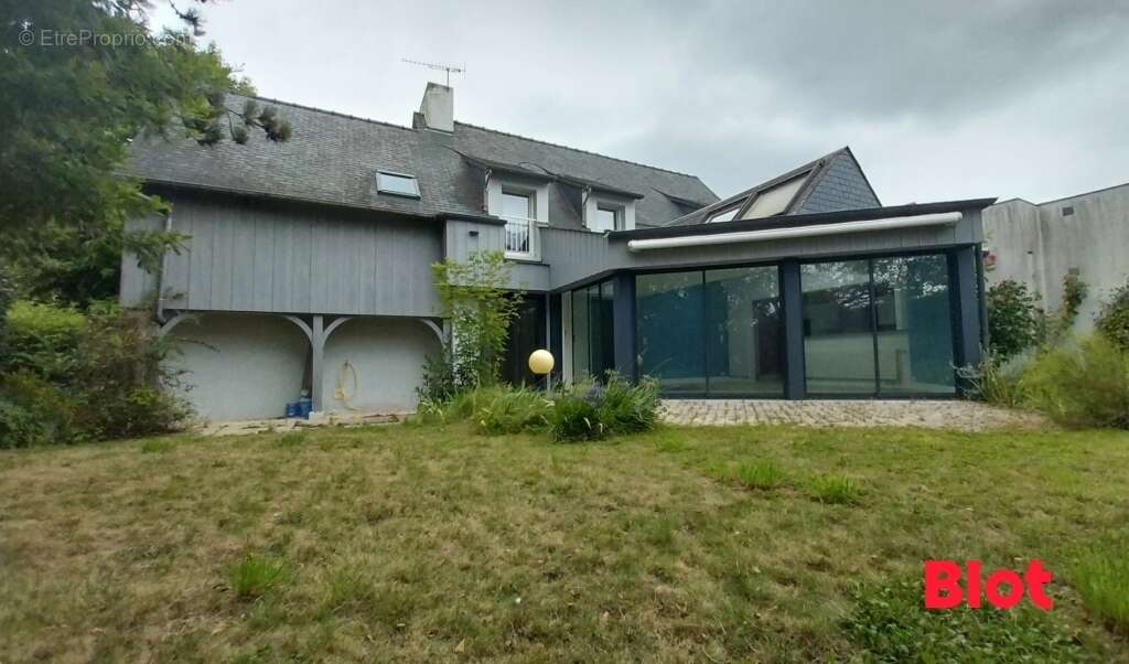 Maison à LA CHAPELLE-DES-FOUGERETZ