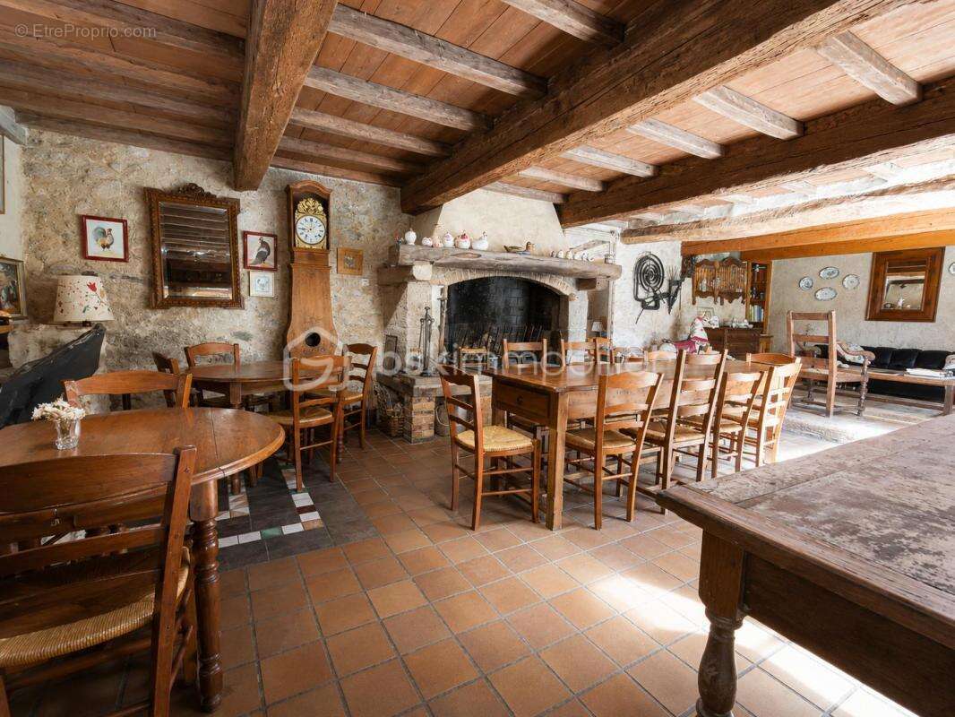 Maison à THOARD