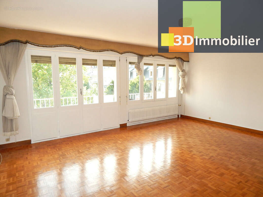 Photo 2 - Appartement à LONS-LE-SAUNIER