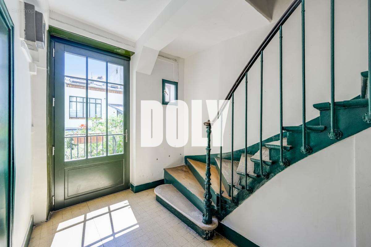 Appartement à PARIS-18E