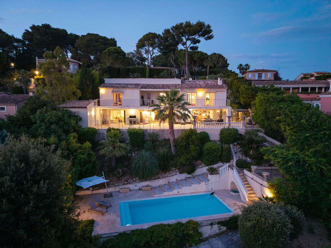 Maison 923 m² à Cannes  - photo 3