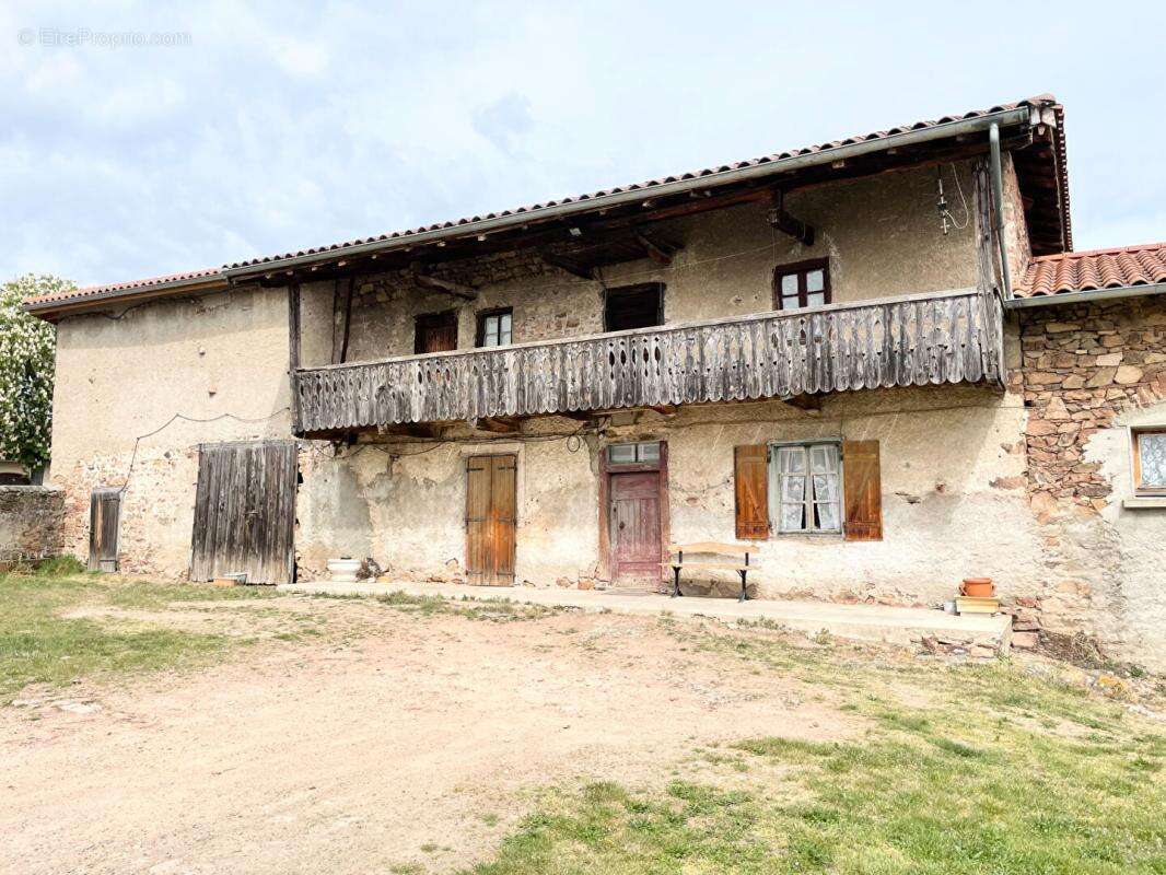 Maison forezienne 4 pièce(s) 133 m2 - photo 3