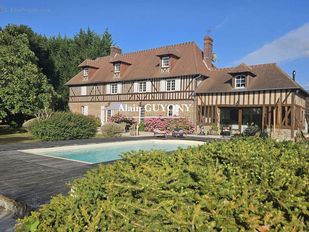 Maison 241 m² à Pont-L'eveque  - photo 2