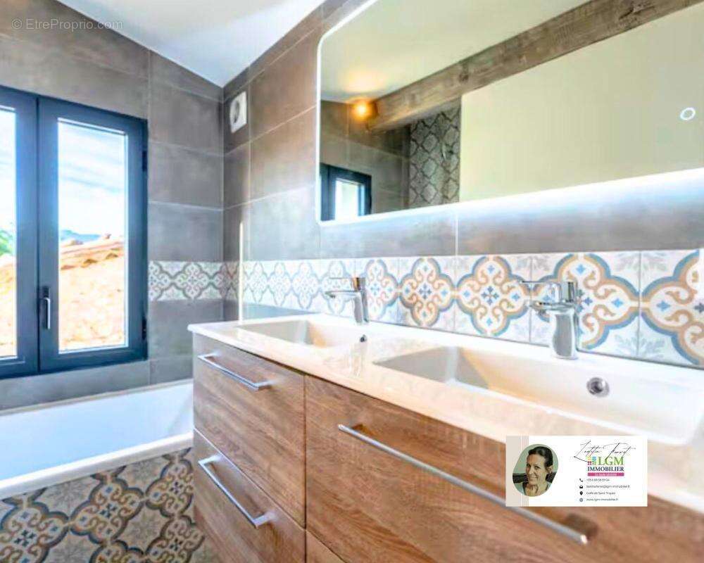 Maison à PLAN-DE-LA-TOUR