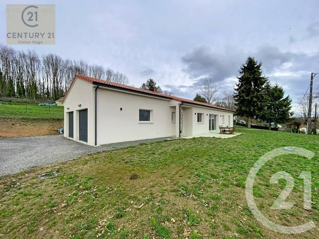 Maison à SAINT-JUNIEN