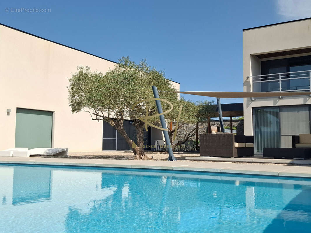 Maison à RUOMS