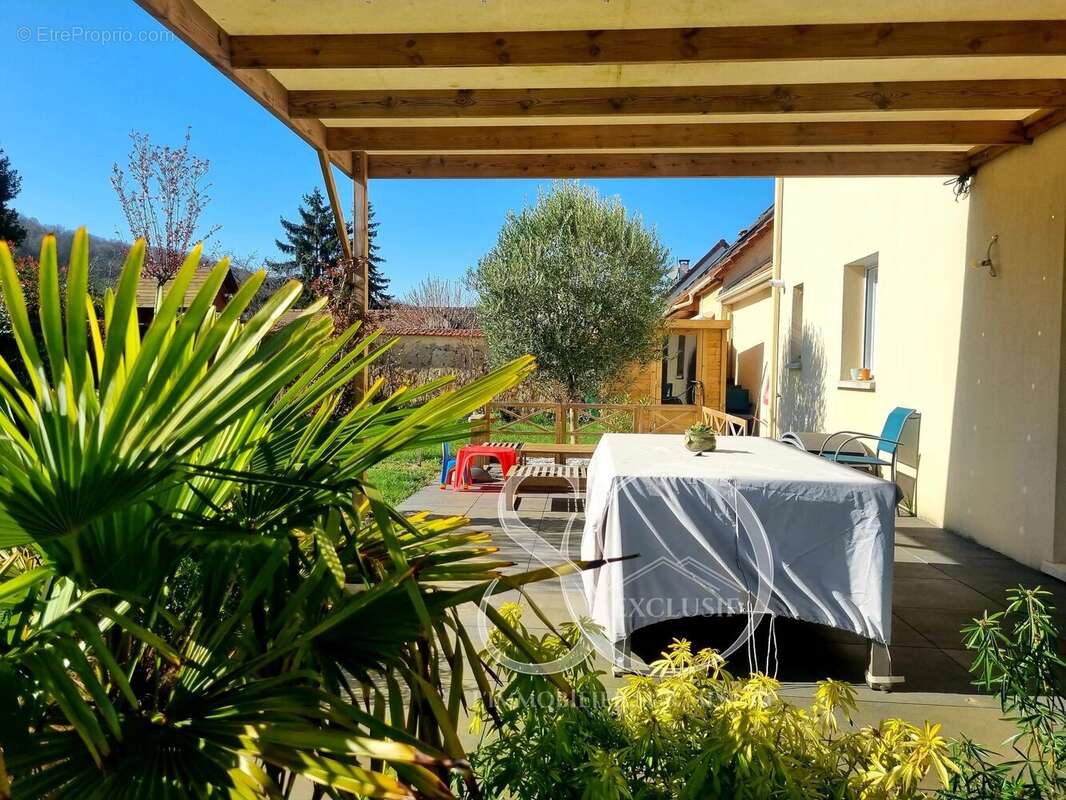 Maison à MEZIERES-SUR-SEINE