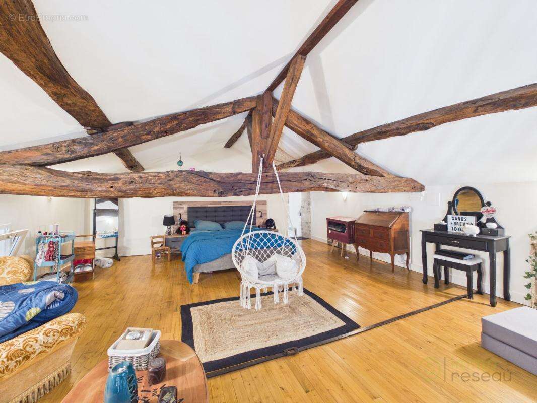 Maison 209 m² à Saint-Georges-Des-Agouts  - photo 12