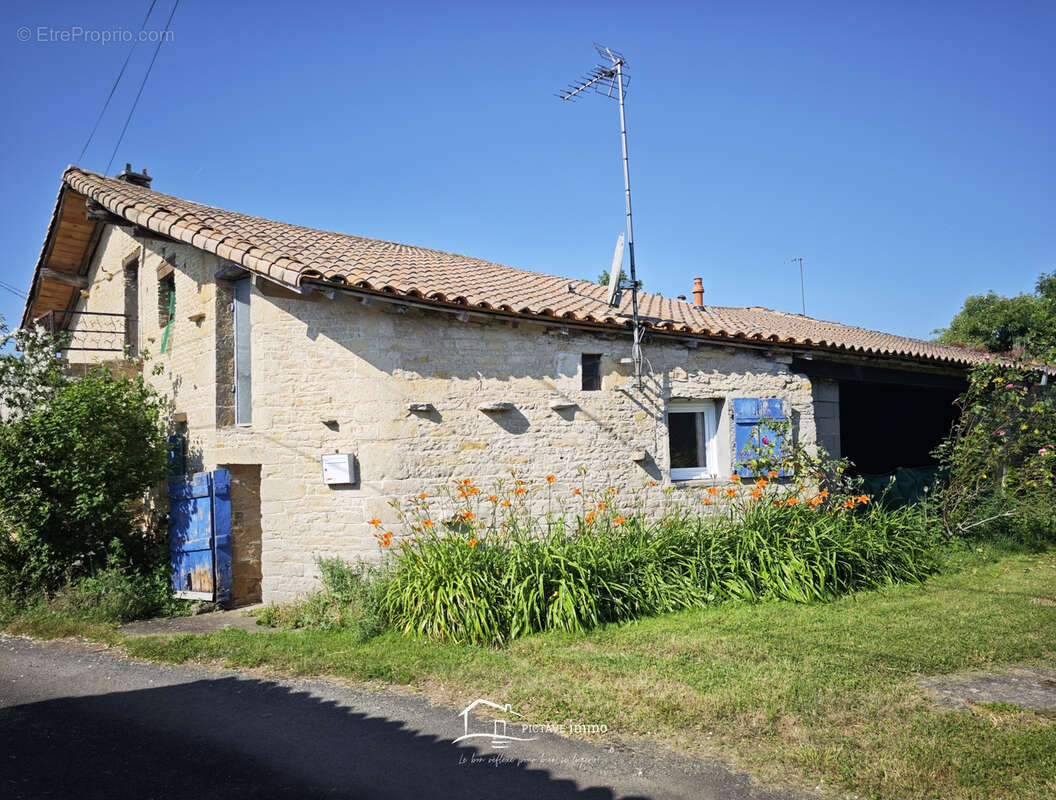 Maison à LEZAY