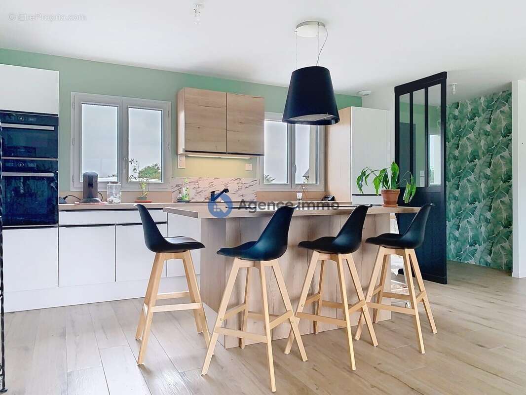 Maison à CHATEAU-LA-VALLIERE