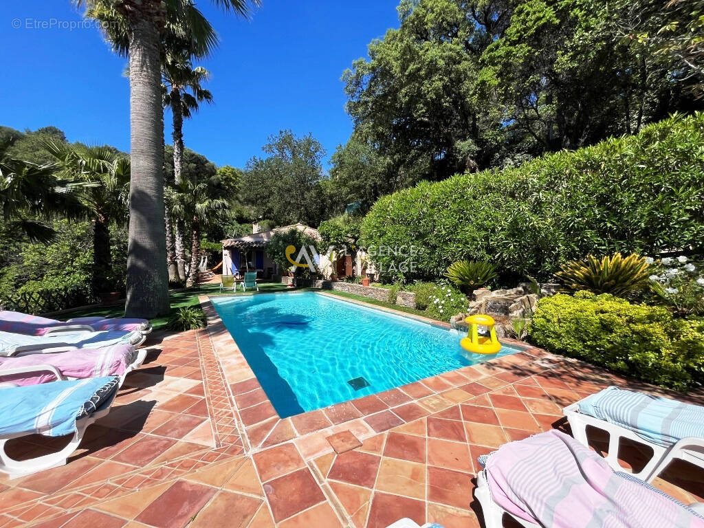 Maison à LA GARDE-FREINET