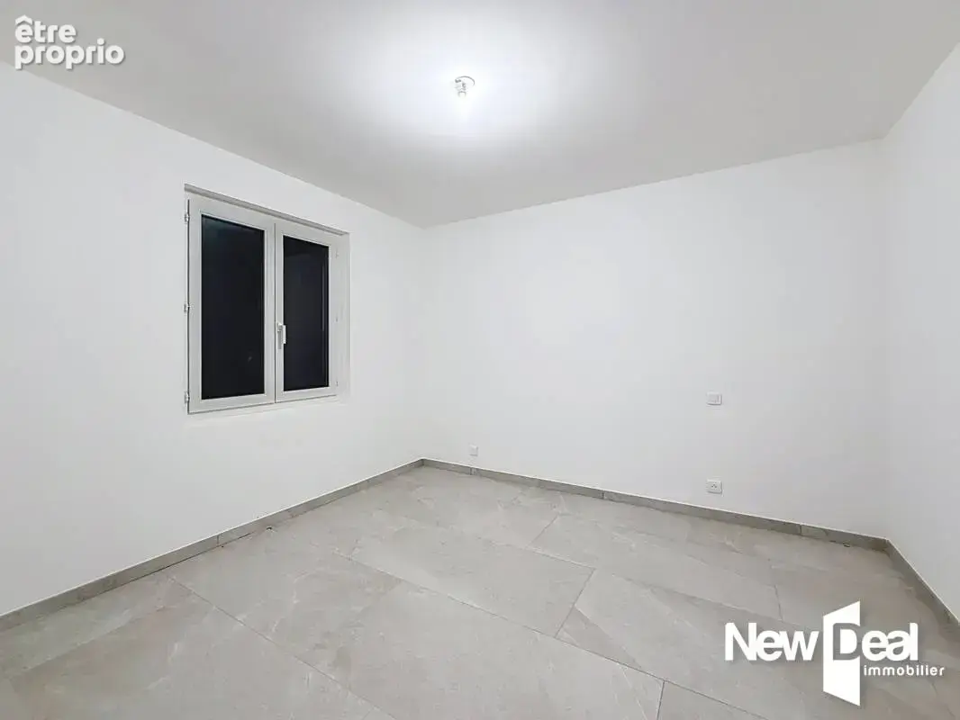 MONTAUROUX _ Appartement rénové de 112 m²,  3 chambres et terrain d'environ 800 m² - photo 6