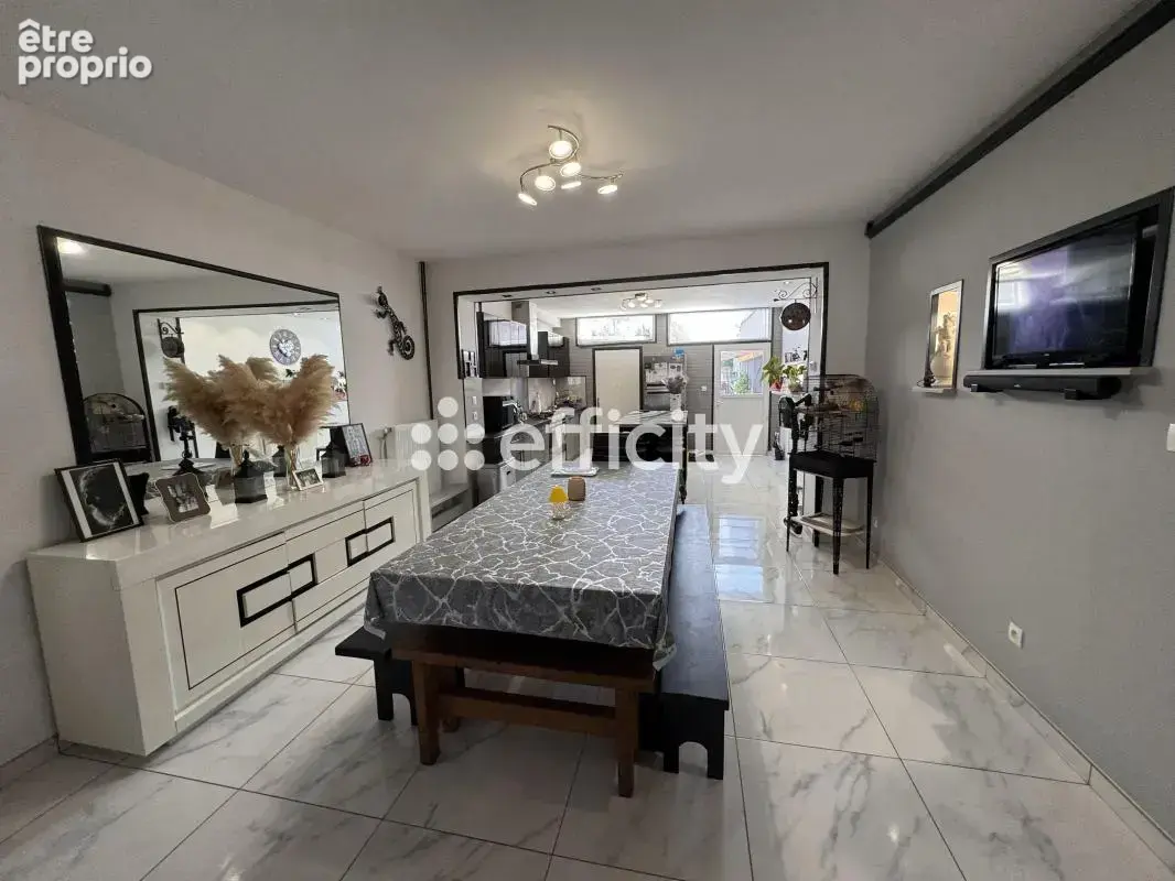 Maison 7 pièces 108 m² à vendre à Bruay-Sur-L'escaut (59860) - photo 2