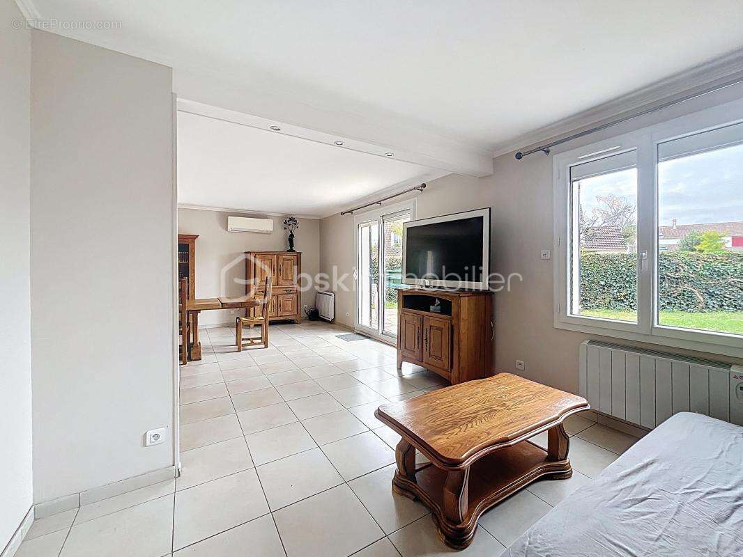 Maison à SAINT-GERMAIN-LES-CORBEIL