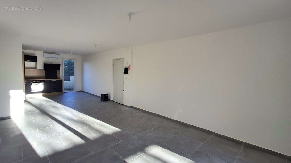 Appartement à SAINT-CYR-SUR-MER