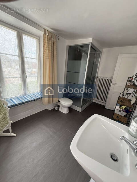 Maison d'habitation en pierre,  dans la bourg de Landelles et Coupigny - photo 19