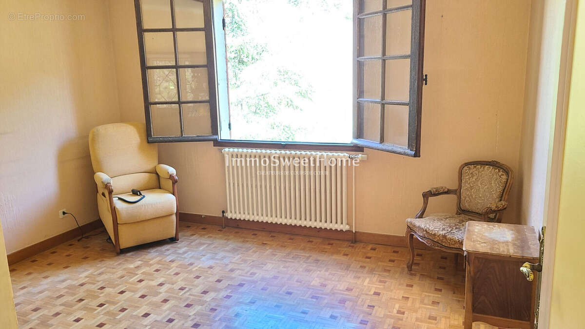 Maison à SAINT-FERREOL-TRENTE-PAS