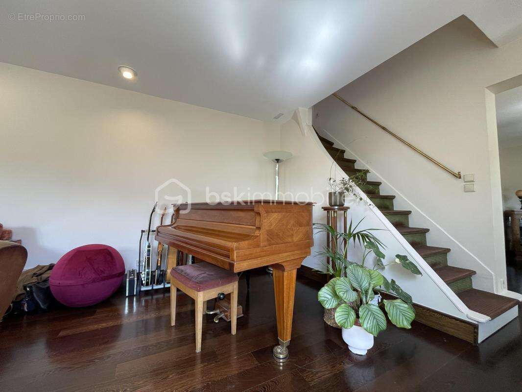 Maison rénovée Années 30 - JOINVILLE LE PONT - 131m² - 3 chambres - photo 6