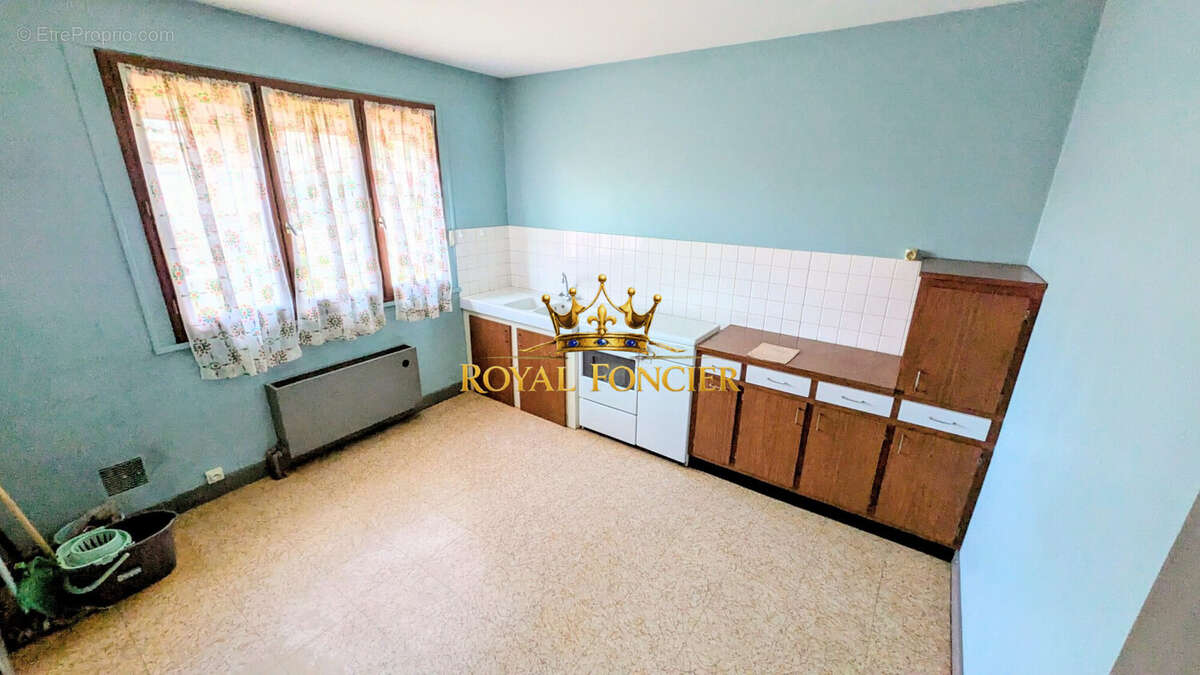 Maison 59 m² à Dange-Saint-Romain  - photo 4