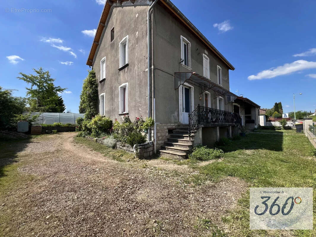 Maison authentique, proche des commodités ! - photo 3