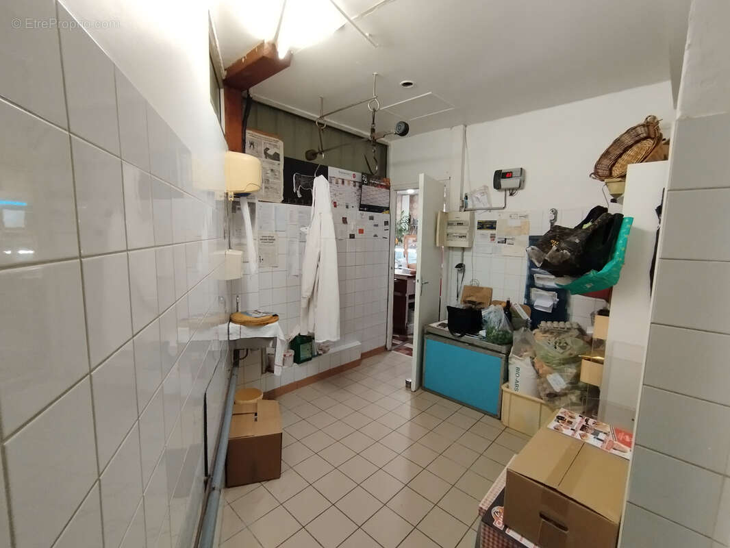 Commerce à CASTRES-GIRONDE