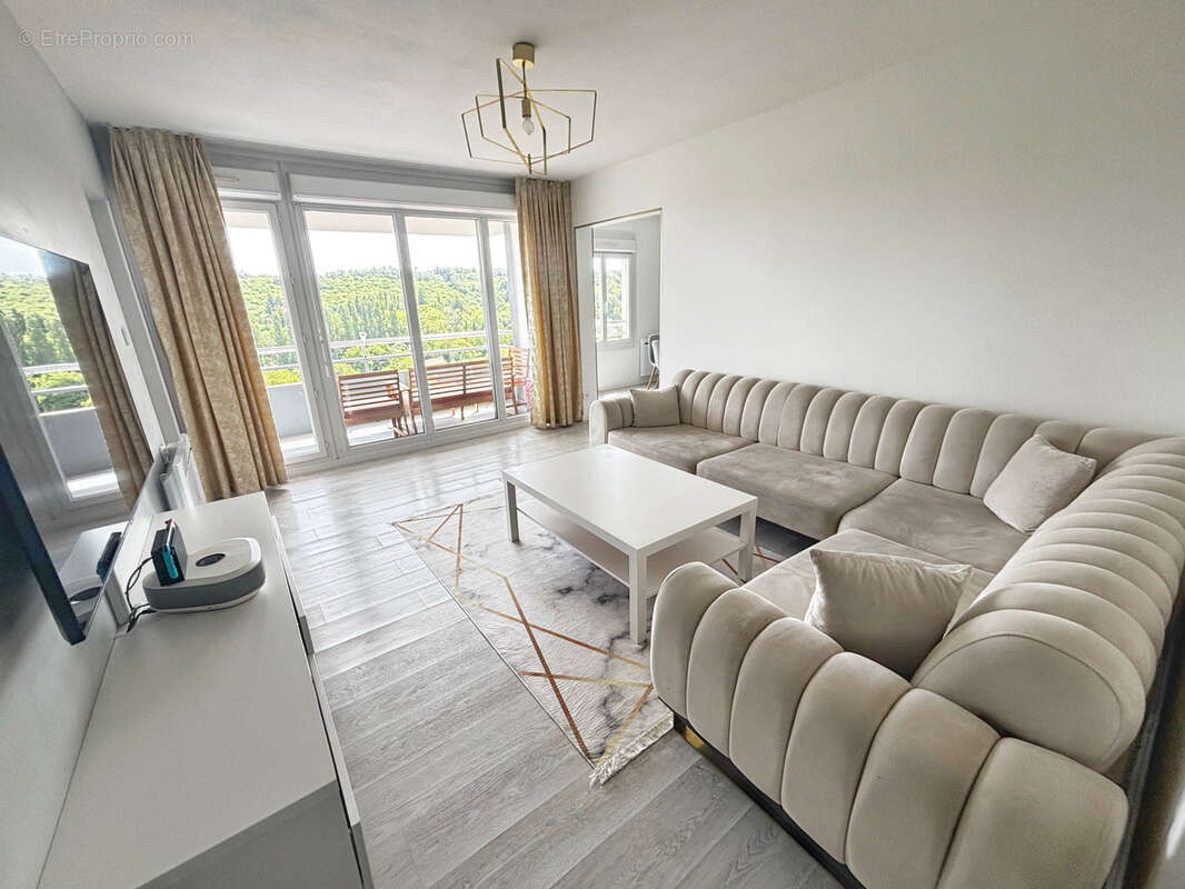 Appartement à VILLEFONTAINE