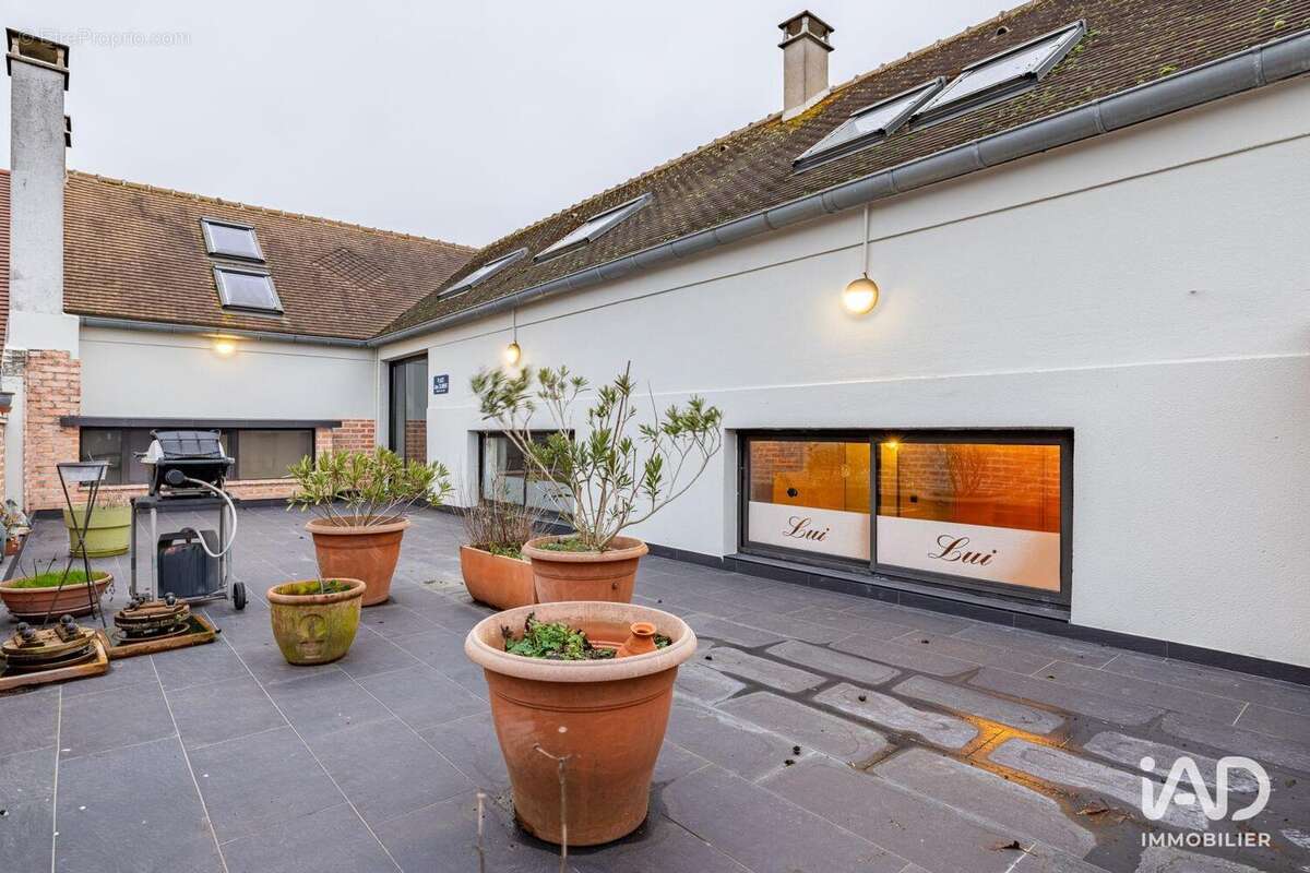 Photo 2 - Commerce à LONGJUMEAU