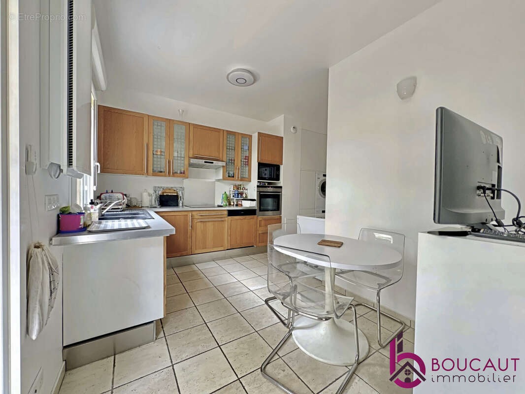 Appartement à LE PLESSIS-ROBINSON