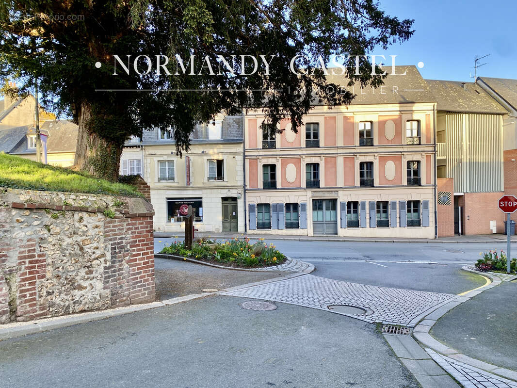 Maison à PONT-L'EVEQUE