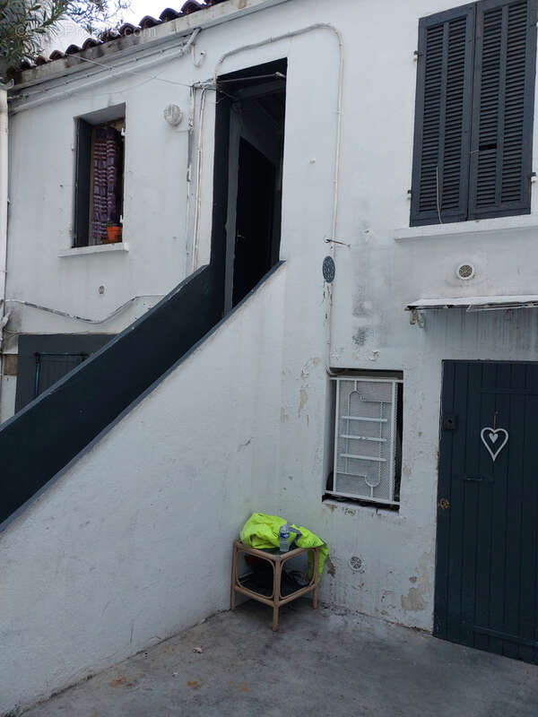 Appartement à MARSEILLE-3E