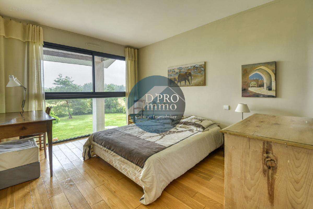 Maison d'architecte dans un environnement préservé - photo 12
