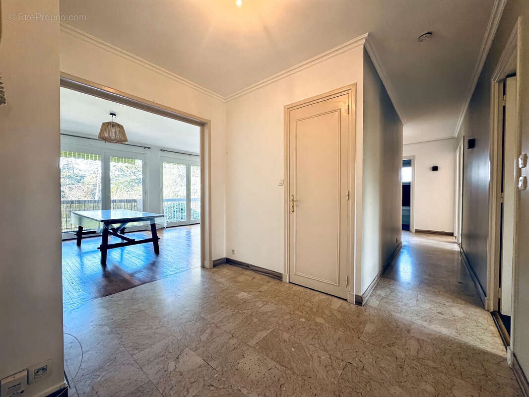 Appartement à ANSE