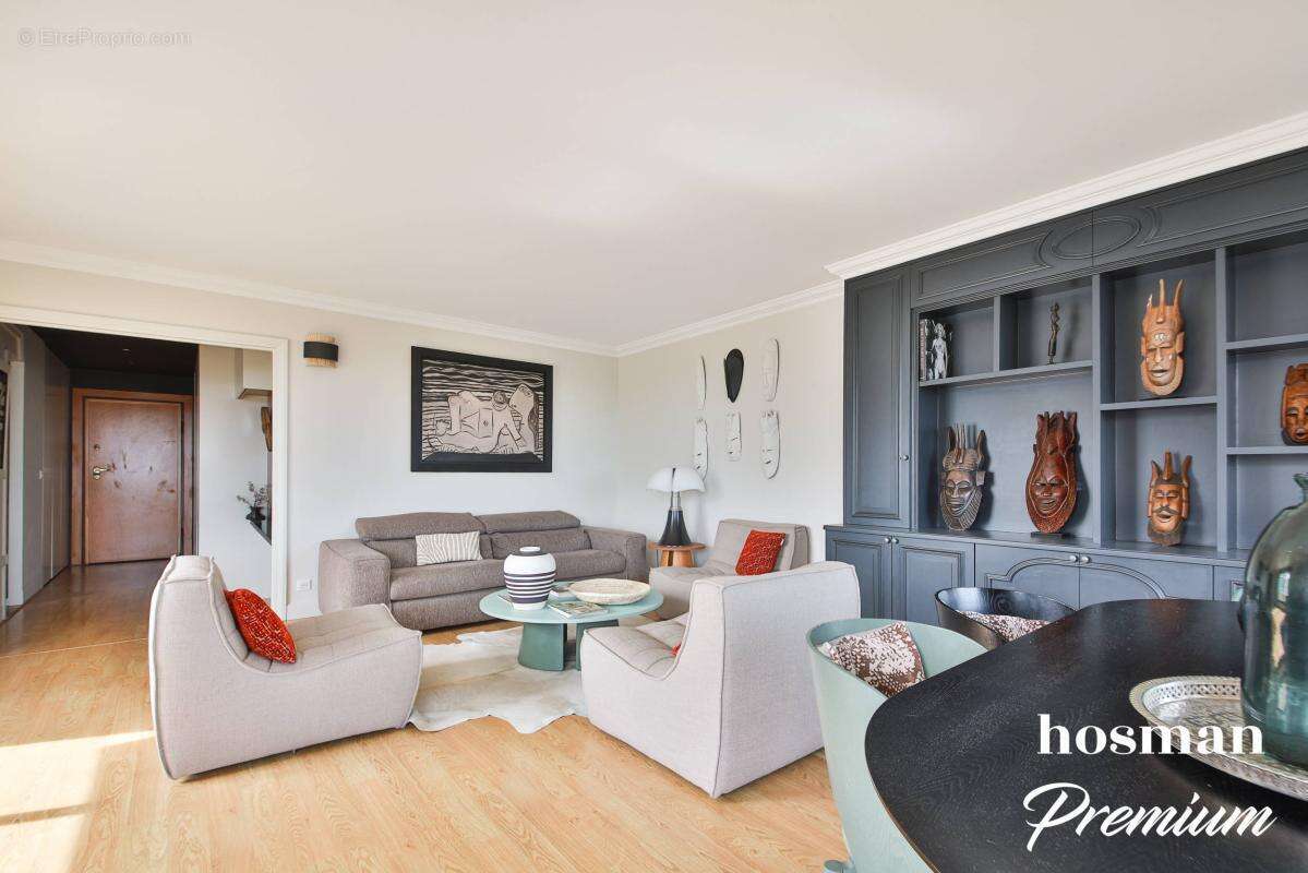 Appartement à COURBEVOIE