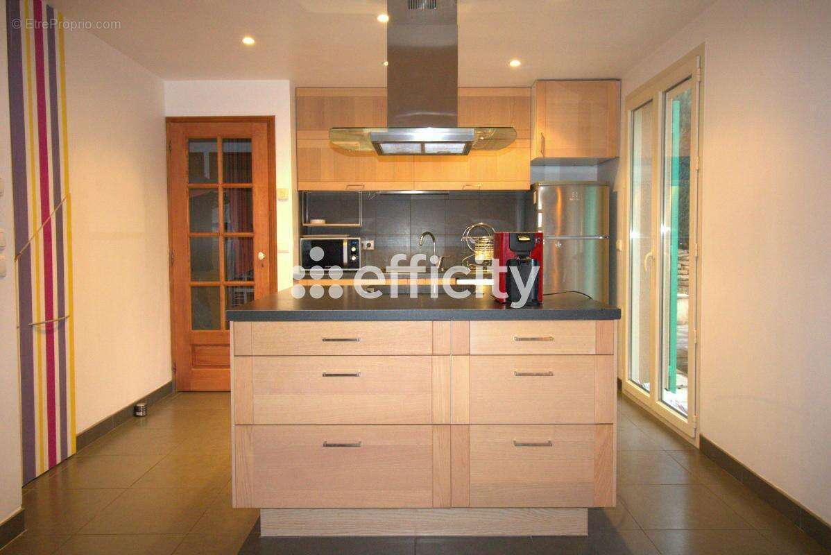 Maison à POUILLY-LE-MONIAL