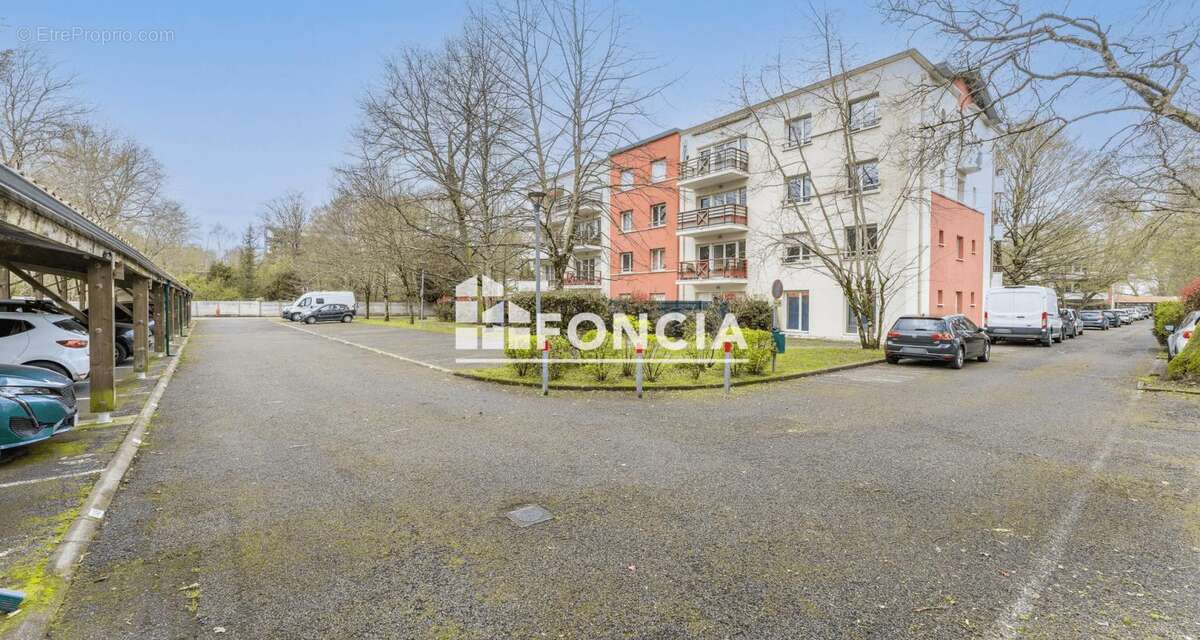 T3 / 2 chambres / Balcon / Garage - photo 10