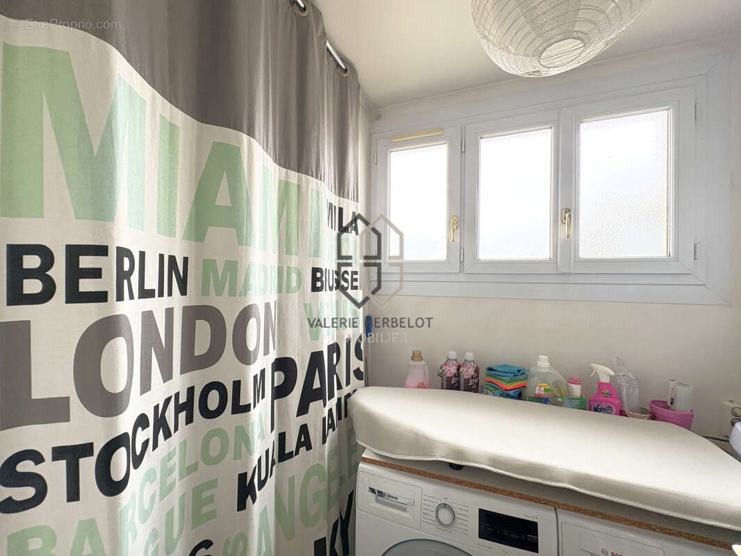 Appartement à SAINT-MAUR-DES-FOSSES