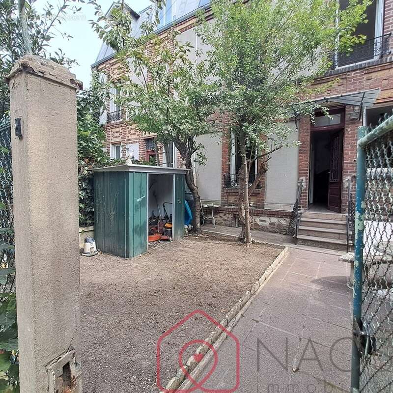 Maison à L&#039;ILE-SAINT-DENIS